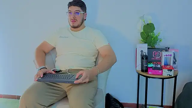 Snapshot of Chel_seth chatting on March 2026 04:06:02 AM Chel seth online show from March 2026 04:06:02 AM