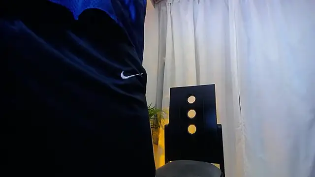 Snapshot of TOMBOYSEXX chatting on March 2026 01:10:02 AM TOMBOYSEXX online show from March 2026 01:10:02 AM