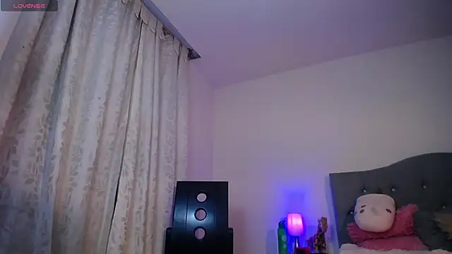 Snapshot of TOMBOYSEXX chatting on March 2026 01:39:02 AM TOMBOYSEXX online show from March 2026 01:39:02 AM