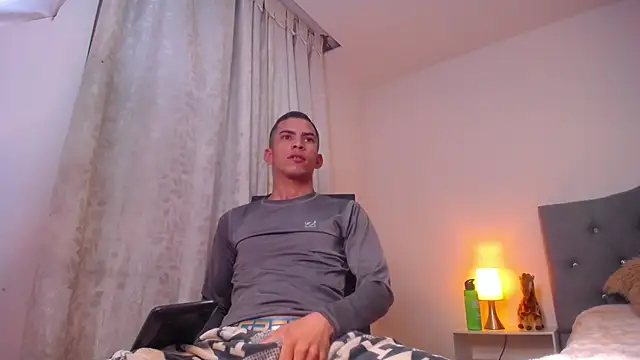 TOMBOYSEXX online show from April 2026 07:12:01 PM