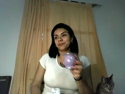 Snapshot of luluclark69 chatting on June 2026 11:34:02 AM luluclark69 online show from June 2026 11:34:02 AM