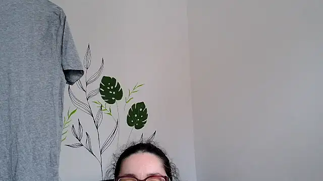 Snapshot of anngelle chatting on February 2026 02:13:01 PM anngelle online show from February 2026 02:13:01 PM