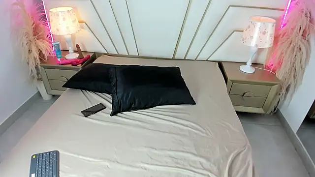 Zara Vidal online show from March 2026 03:45:02 AM