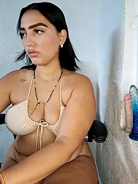 Snapshot of Mia_em chatting on February 2026 06:59:01 PM Mia em online show from February 2026 06:59:01 PM