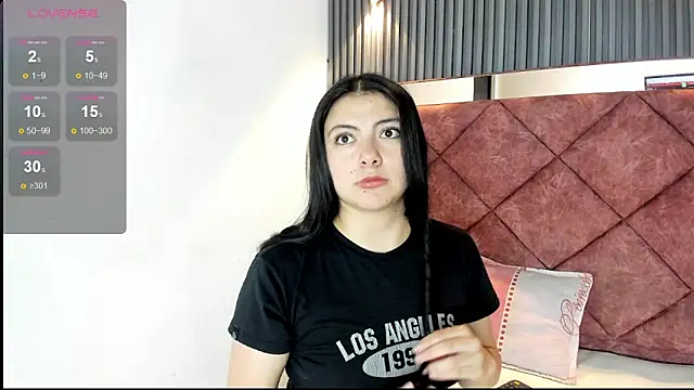 VIOLETA PARKKER online show from February 2026 01:04:01 PM