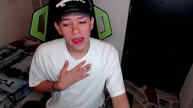 Luky twink online show from February 2026 08:13:02 PM