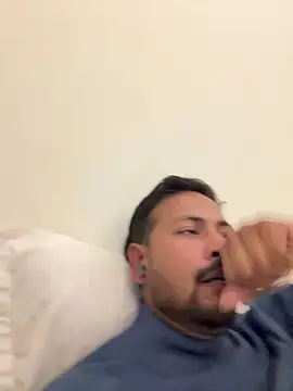 Snapshot of Sexmore21 chatting on December 2025 02:44:02 PM Sexmore21 online show from December 2025 02:44:02 PM