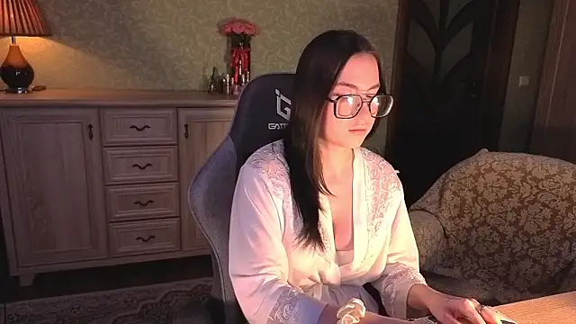 AnneAverry online show from February 2026 09:38:01 AM