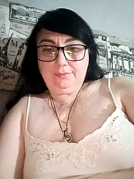 MariSwan222 online show from April 2026 08:39:01 PM