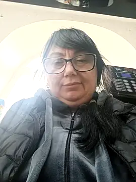 MariSwan222 online show from May 2026 11:37:01 AM