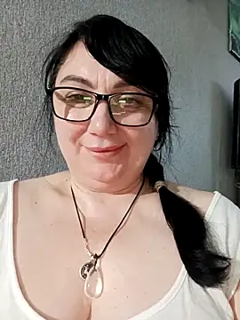 MariSwan222 online show from June 2026 05:38:02 PM
