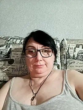 MariSwan222 online show from June 2026 06:10:01 PM