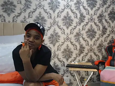 Snapshot of JANIELEE8x chatting on December 2025 02:32:02 PM JANIELEE8x online show from December 2025 02:32:02 PM