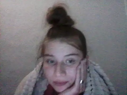 Karina-18 online show from December 2025 10:47:02 PM