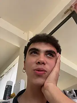 Snapshot of Kheyler_1 chatting on March 2026 10:25:01 PM Kheyler 1 online show from March 2026 10:25:01 PM