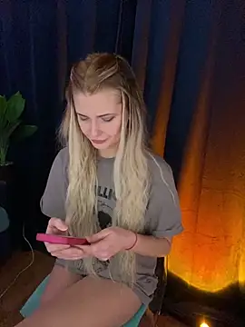 Snapshot of WetHotMilfaa chatting on December 2025 10:17:02 PM WetHotMilfaa online show from December 2025 10:17:02 PM