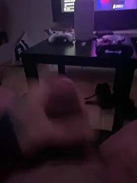 Snapshot of huffies_cam chatting on December 2025 12:49:02 AM huffies cam online show from December 2025 12:49:02 AM