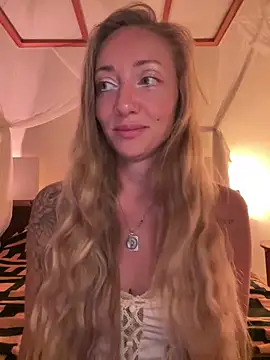 Snapshot of OpheliaRoxx chatting on March 2026 01:46:02 AM OpheliaRoxx online show from March 2026 01:46:02 AM