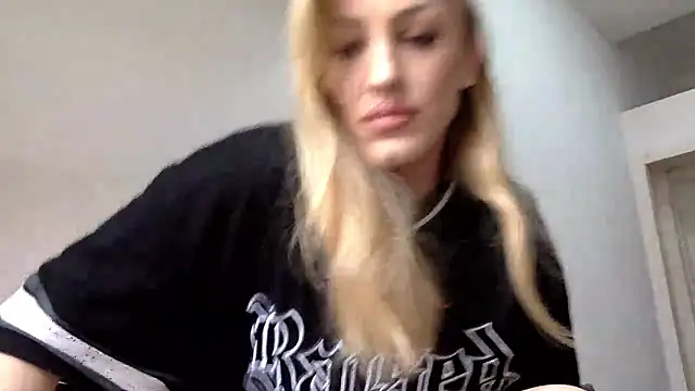 Snapshot of Mileriya chatting on March 2026 01:34:01 PM Mileriya online show from March 2026 01:34:01 PM