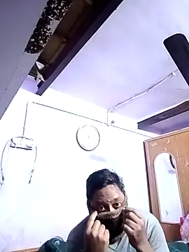 Snapshot of Caterosee chatting on December 2025 11:28:02 AM Caterosee online show from December 2025 11:28:02 AM