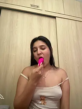 Camila sanchez25 online show from February 2026 09:42:01 PM