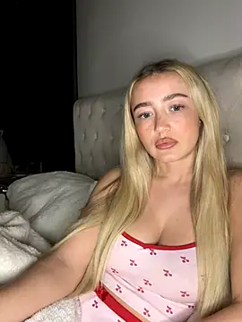 TashaXnaughty online show from December 2025 01:13:01 AM