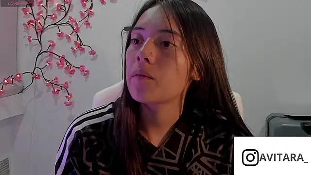 Snapshot of vanesita_ chatting on June 2026 11:48:01 PM vanesita online show from June 2026 11:48:01 PM