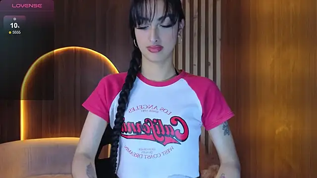 Tifany Tx online show from February 2026 07:45:01 PM