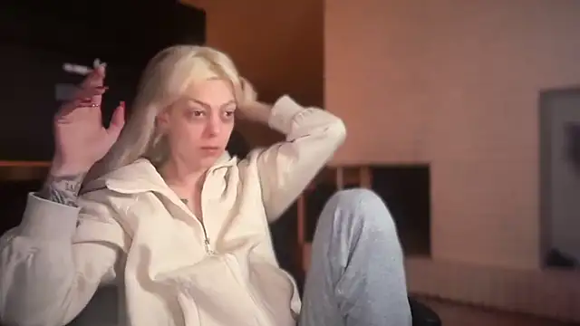 Snapshot of Melina_Diamond chatting on January 2026 04:29:02 AM Melina Diamond online show from January 2026 04:29:02 AM