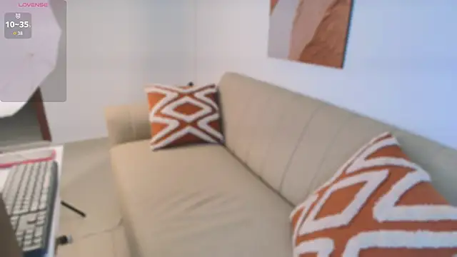 TinyCherryy online show from January 2026 03:28:01 PM