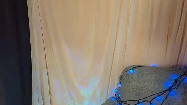 Luna Luvgoon online show from April 2026 01:20:01 PM