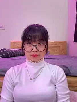 Snapshot of ___KARA___ chatting on February 2026 01:53:02 PM KARA online show from February 2026 01:53:02 PM