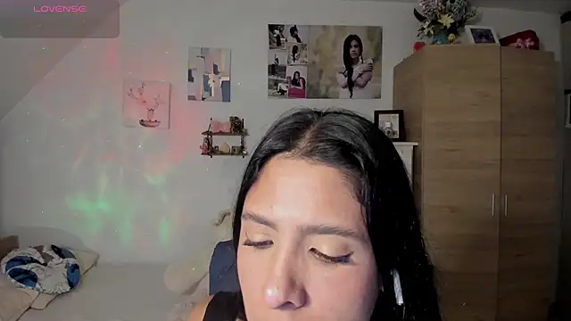Snapshot of VEROSlen- chatting on June 2026 03:34:02 AM VEROSlen- online show from June 2026 03:34:02 AM