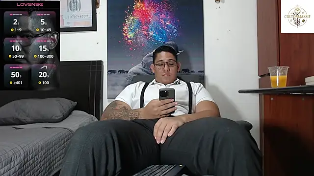 coltonmassiff online show from June 2026 06:00:02 PM