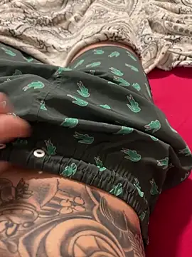 brancotatuad0 online show from December 2025 06:40:01 AM