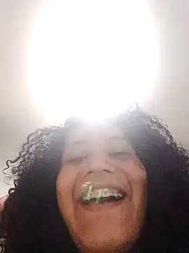 Snapshot of Brunnet_Doll chatting on December 2025 07:31:02 PM Brunnet Doll online show from December 2025 07:31:02 PM