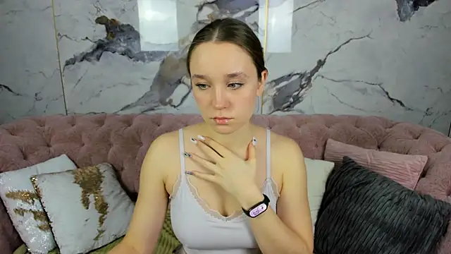 QuietlyCute online show from December 2025 12:51:02 AM