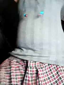 Snapshot of DIRTY-MOMS chatting on January 2026 04:20:02 PM DIRTY-MOMS online show from January 2026 04:20:02 PM