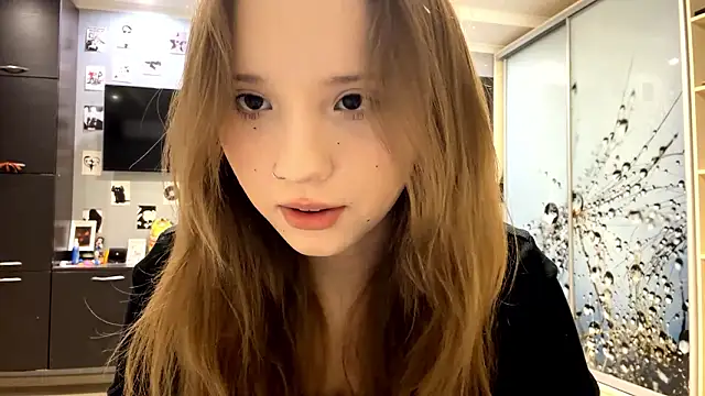 Snapshot of Princessofcashe chatting on February 2026 03:43:01 PM Princessofcashe online show from February 2026 03:43:01 PM