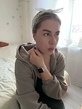 Roxi Joy online show from March 2026 09:45:02 AM