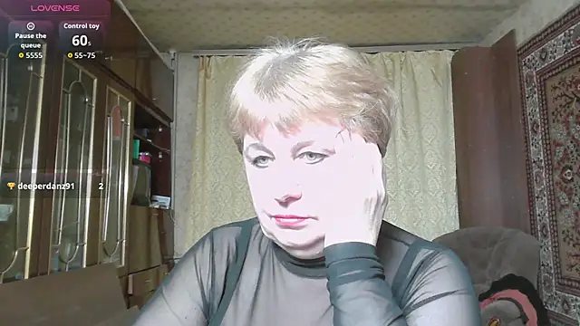 Snapshot of Casey_peach chatting on April 2026 04:37:02 PM Casey peach online show from April 2026 04:37:02 PM