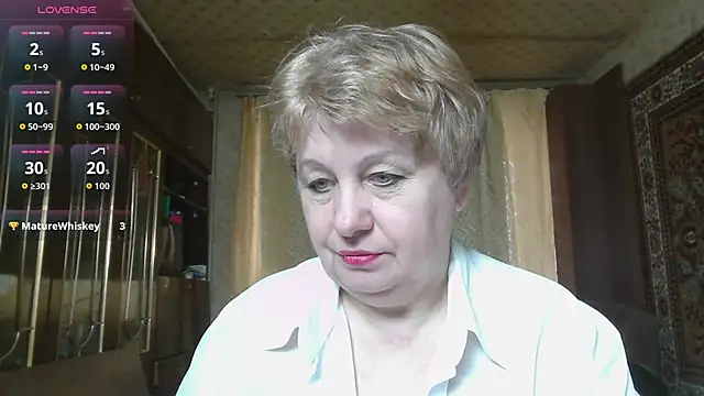 Snapshot of Casey_peach chatting on April 2026 06:13:01 AM Casey peach online show from April 2026 06:13:01 AM