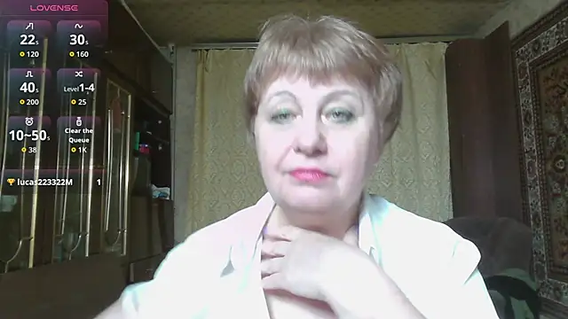 Snapshot of Casey_peach chatting on April 2026 06:19:01 PM Casey peach online show from April 2026 06:19:01 PM