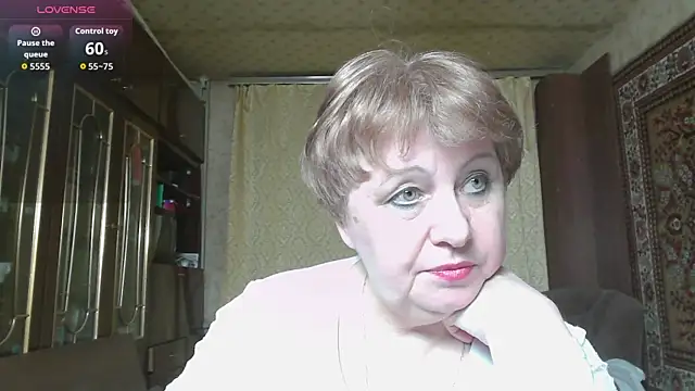Snapshot of Casey_peach chatting on April 2026 04:30:02 PM Casey peach online show from April 2026 04:30:02 PM