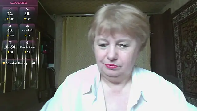 Snapshot of Casey_peach chatting on May 2026 05:31:01 PM Casey peach online show from May 2026 05:31:01 PM
