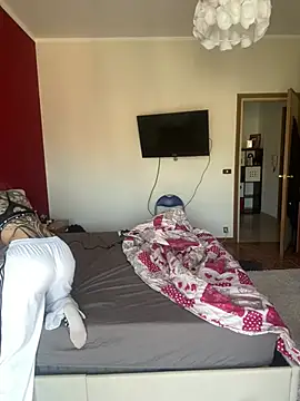 saphirafox online show from April 2026 01:57:02 PM