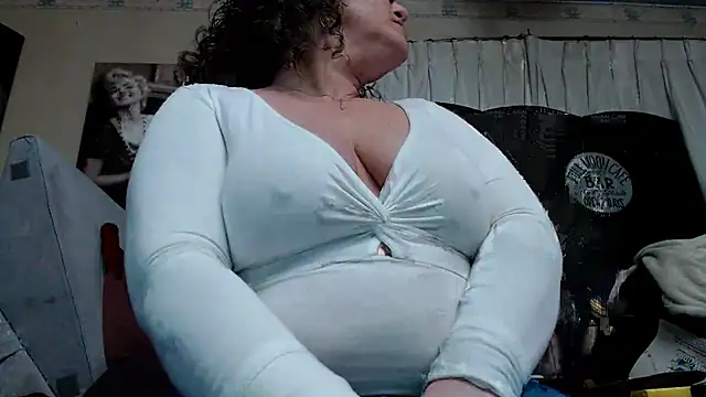 Snapshot of PrurientKitty chatting on March 2025 05:54:01 AM PrurientKitty online show from March 2025 05:54:01 AM