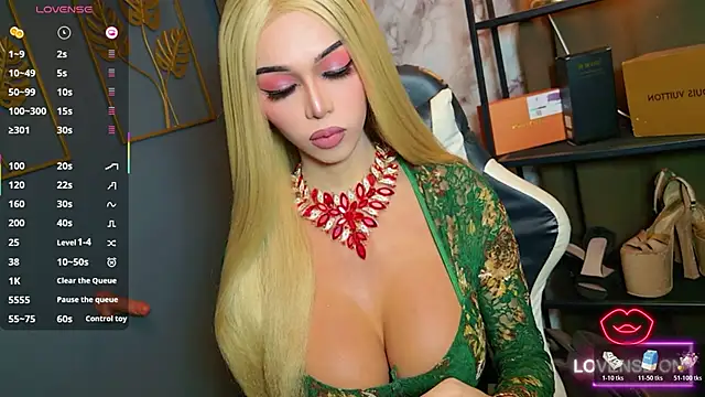 Snapshot of CelinaWintour chatting on March 2026 04:06:02 AM CelinaWintour online show from March 2026 04:06:02 AM