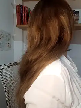 SofiEsteves online show from June 2026 01:03:02 PM