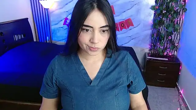 latin mommy  online show from February 2026 02:07:01 PM